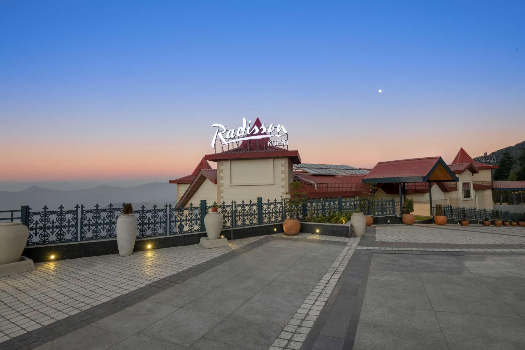 Radisson Kufri Hotel Shimla Luaran gambar